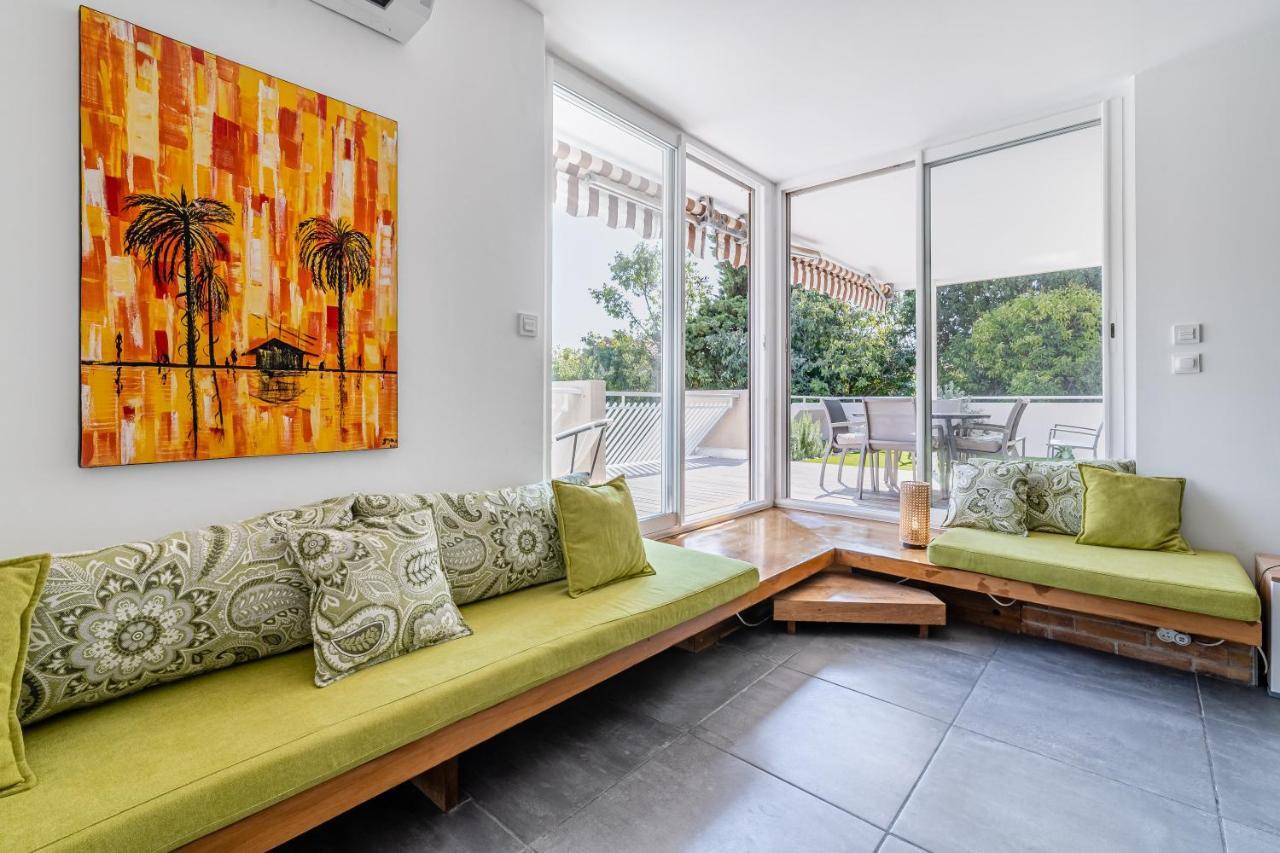 Le Canaio Upper Club Par Dodo-A-Cassis Luaran gambar