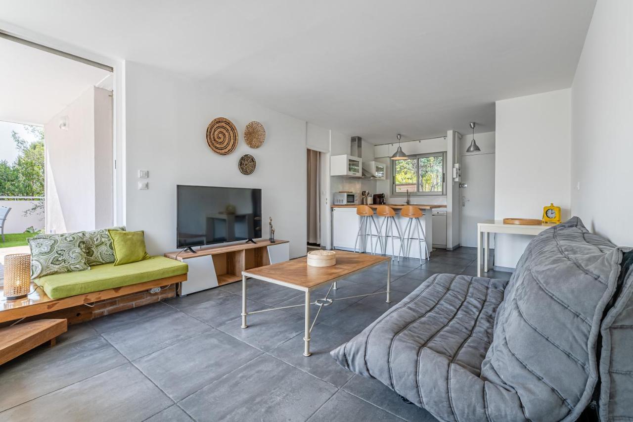 Le Canaio Upper Club Par Dodo-A-Cassis Luaran gambar